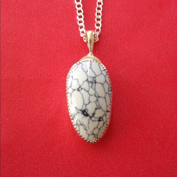 Handmade by me Lori Jewelry - 💜 15.5 Ct Howlite Pendant Handmade